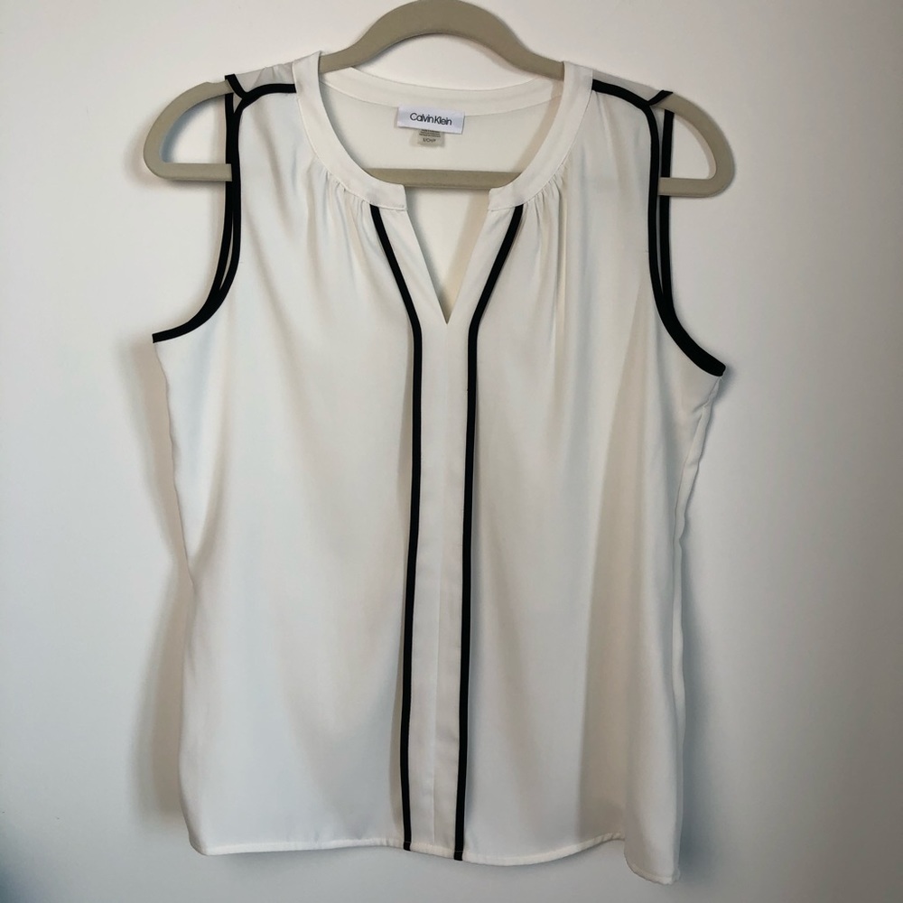 Calvin Klein White Top silky like texture S